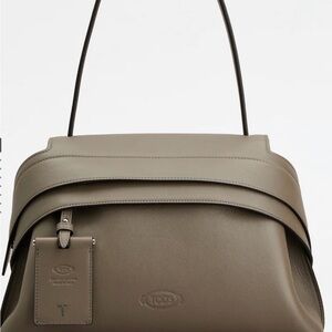 Tod's Wave  bag in Leather  Small